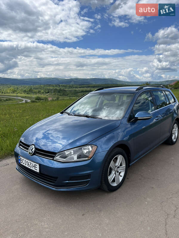 Універсал Volkswagen Golf 2015 в Дрогобичі