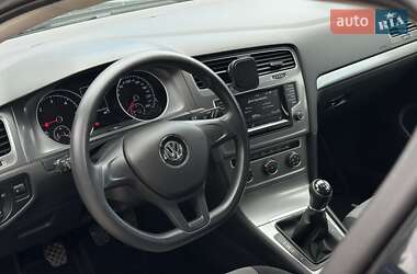 Універсал Volkswagen Golf 2015 в 