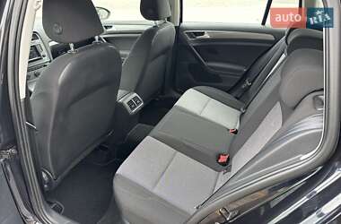 Універсал Volkswagen Golf 2015 в 