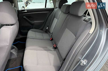 Універсал Volkswagen Golf 2009 в 