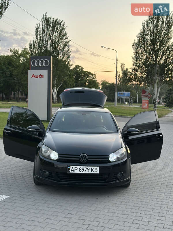 Хетчбек Volkswagen Golf 2009 в Запоріжжі