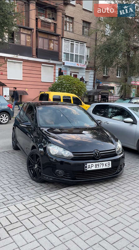 Хетчбек Volkswagen Golf 2009 в Запоріжжі