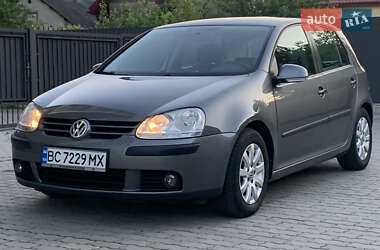 Хэтчбек Volkswagen Golf 2007 в Жовкве