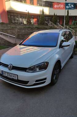 Универсал Volkswagen Golf 2015 в Киеве