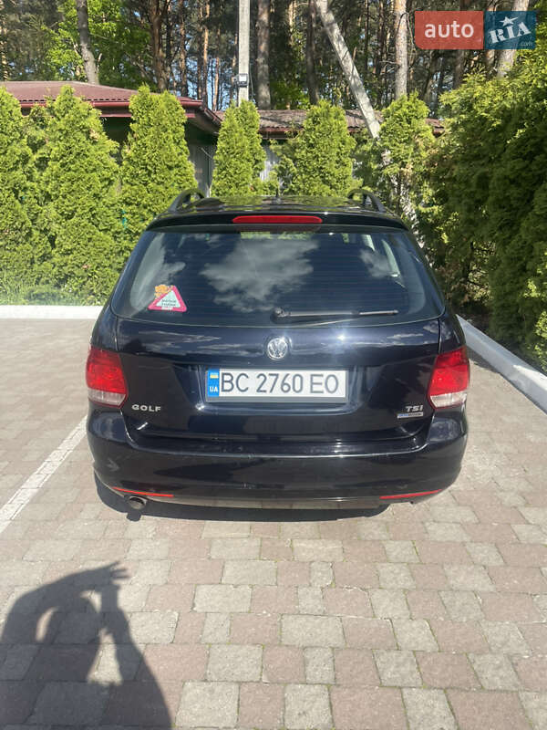 Універсал Volkswagen Golf 2011 в Львові