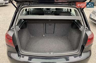 Хетчбек Volkswagen Golf 2010 в 