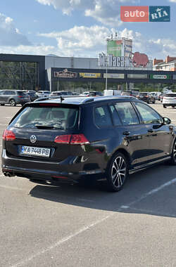 Універсал Volkswagen Golf 2014 в 