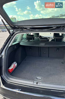 Універсал Volkswagen Golf 2014 в 