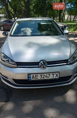 Хэтчбек Volkswagen Golf 2015 в Днепре