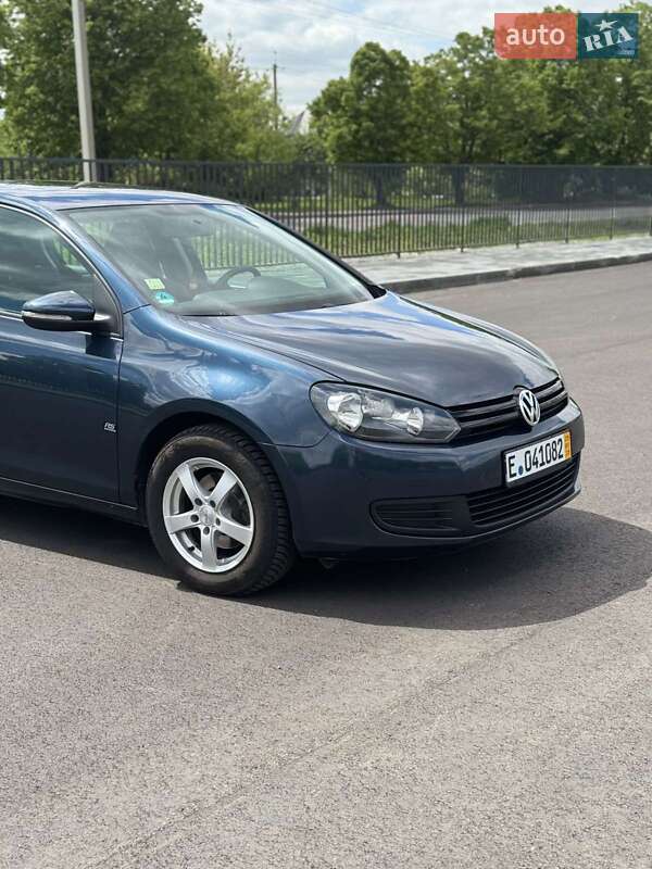 Хетчбек Volkswagen Golf 2009 в Чернігові
