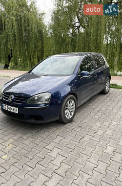 Хэтчбек Volkswagen Golf 2004 в Черновцах
