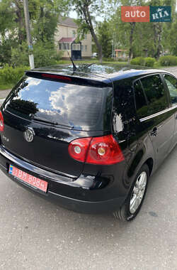 Хэтчбек Volkswagen Golf 2007 в 