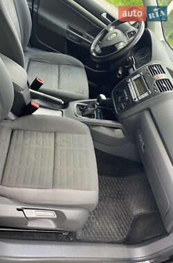Хэтчбек Volkswagen Golf 2007 в 