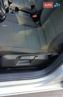 Хетчбек Volkswagen Golf 2010 в 