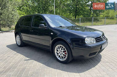 Хэтчбек Volkswagen Golf 2001 в Николаеве