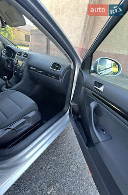 Универсал Volkswagen Golf 2010 в 