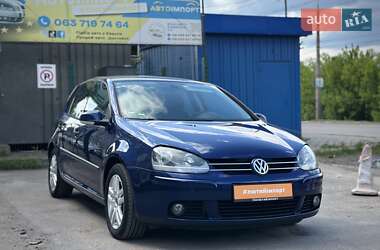 Хэтчбек Volkswagen Golf 2008 в Сумах