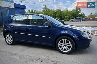 Хэтчбек Volkswagen Golf 2008 в 