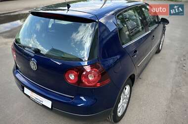 Хэтчбек Volkswagen Golf 2008 в 
