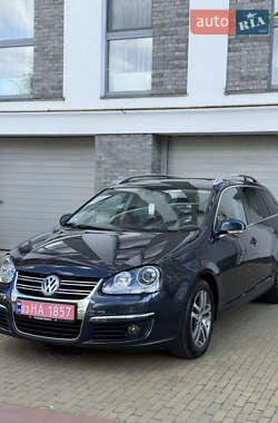 Универсал Volkswagen Golf 2009 в Киеве