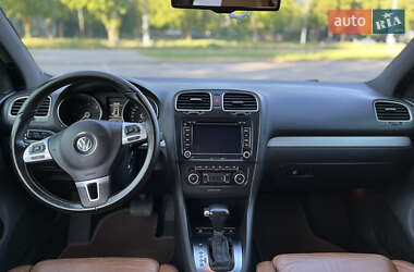 Хэтчбек Volkswagen Golf 2008 в 