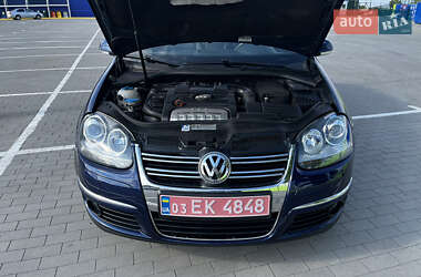 Универсал Volkswagen Golf 2009 в 