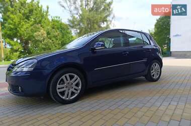 Хетчбек Volkswagen Golf 2008 в 