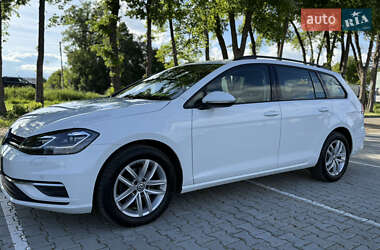 Универсал Volkswagen Golf 2019 в 