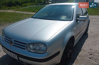 Хэтчбек Volkswagen Golf 2003 в 