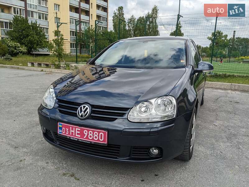 Хетчбек Volkswagen Golf 2008 в Звягелі
