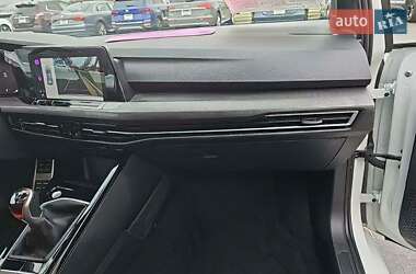 Хетчбек Volkswagen Golf 2015 в 