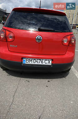 Хетчбек Volkswagen Golf 2005 в 