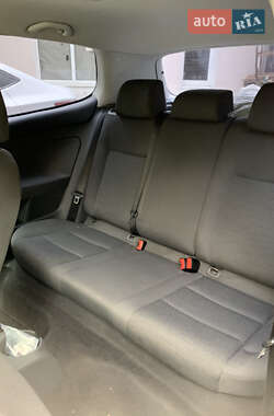 Хетчбек Volkswagen Golf 2005 в 