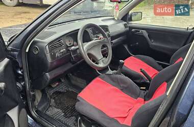 Хэтчбек Volkswagen Golf 1995 в 