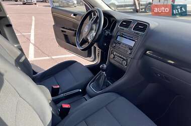 Универсал Volkswagen Golf 2010 в 