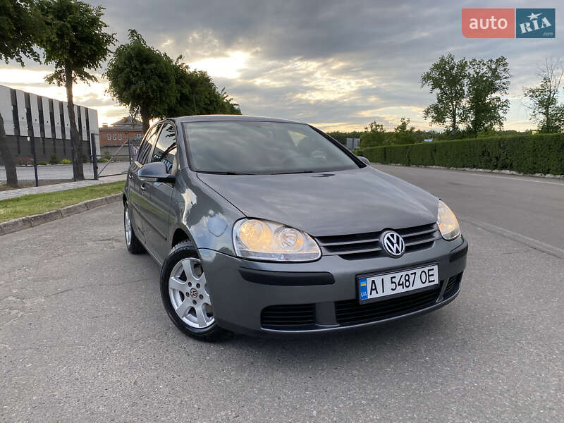 Хетчбек Volkswagen Golf 2006 в 