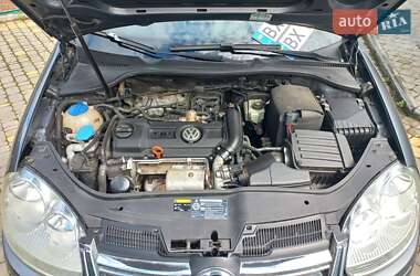 Универсал Volkswagen Golf 2009 в 