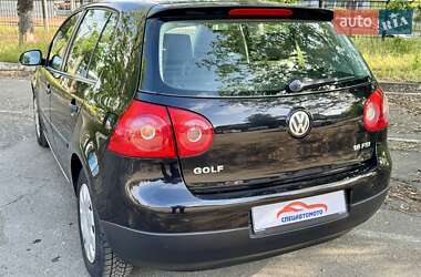 Хетчбек Volkswagen Golf 2005 в 