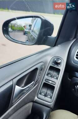 Хетчбек Volkswagen Golf 2010 в Хмельницькому