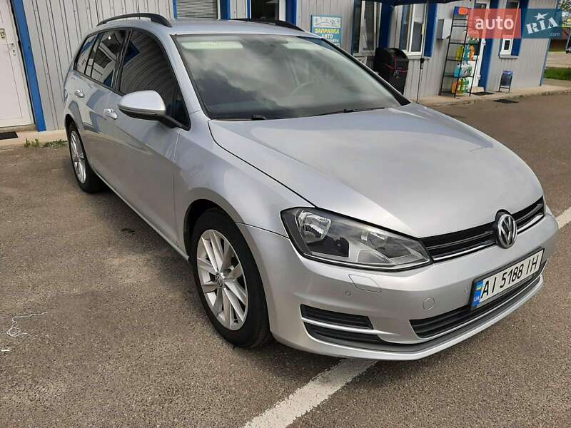 Універсал Volkswagen Golf 2016 в Києві