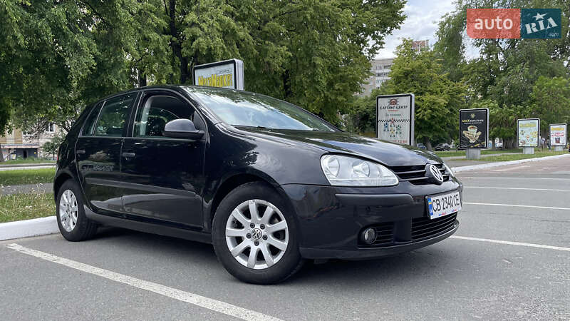 Хэтчбек Volkswagen Golf 2008 в 