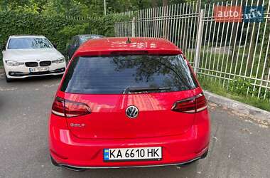 Хетчбек Volkswagen Golf 2017 в 