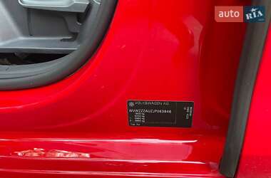 Хетчбек Volkswagen Golf 2017 в 