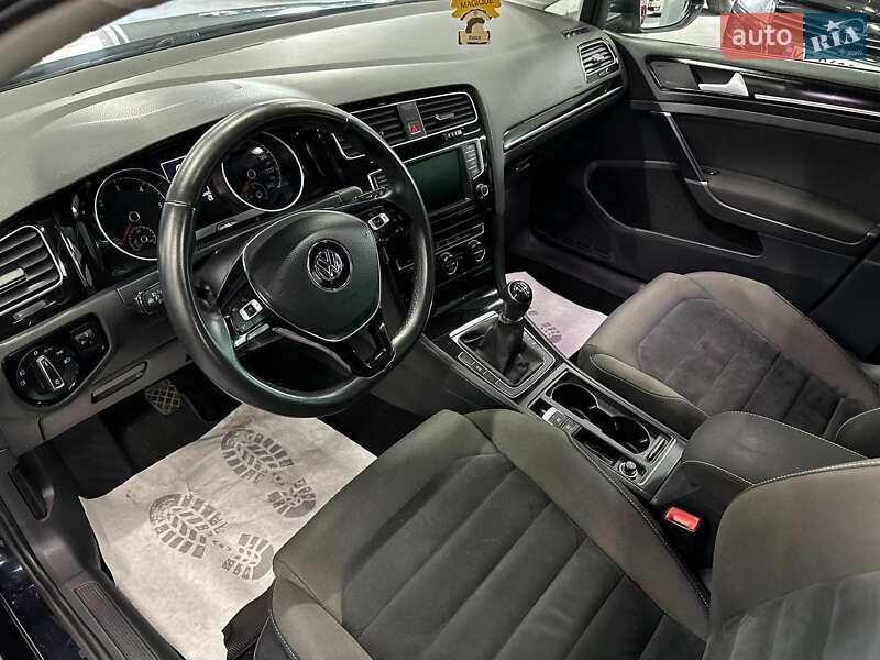Універсал Volkswagen Golf 2015 в Кам'янському