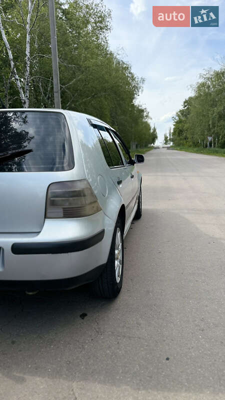 Volkswagen Golf 1998