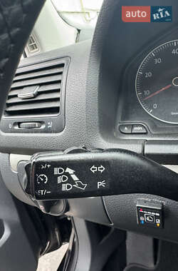 Хэтчбек Volkswagen Golf 2008 в 