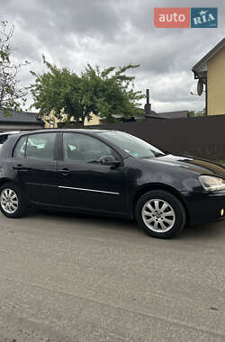 Хэтчбек Volkswagen Golf 2009 в 