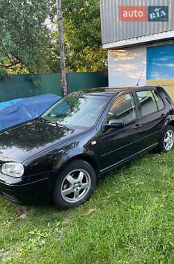 Хетчбек Volkswagen Golf 2002 в Чернігові