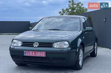 Хэтчбек Volkswagen Golf 2003 в 