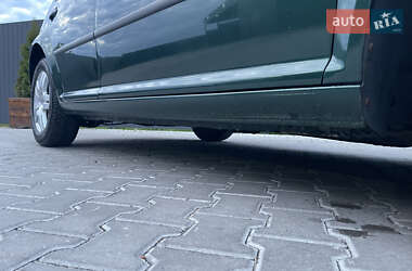 Хэтчбек Volkswagen Golf 2003 в 
